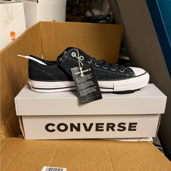 Converse Cons Suede Black/White Skateboarding shoes - Picture 2 of 6